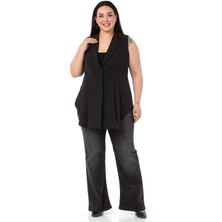 Disentis Modest Büyük Beden Kaplama Düğmeli Eteği Pileli Arkası Kısa Siyah Yelek