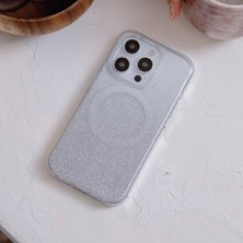 Coehl iPhone 15 Pro Max Uyumlu Kılıf Magsafe Şarj Özellikli Simli Arka Yüzey Coehl Lumino Kapak Gümüş