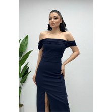 Giyimmasalı Atlas Kumaş Yaka Şifon Pliseli ve Inci Detaylı Elbise - Lacivert