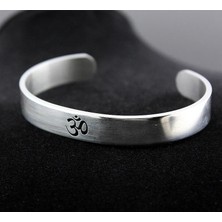 Qiuhong Shop 58-60MM Moda Paslanmaz Çelik Om Yoga Manşet Bileklik Hindu Budist Hinduizm Hindistan Açık Bilezik Erkek Kadın Punk (Yurt Dışından)
