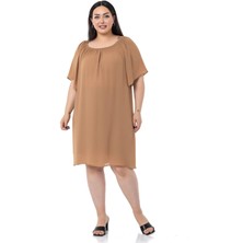 Disentis Modest Büyük Beden Yakası Lastikli Geniş Kollu Astarlı Camel Elbise