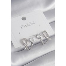 Clariss Pirinç Gümüş Renk Kalp Model Zirkon Taşlı Kadın Küpe