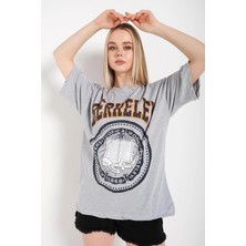 Malkoç Bey Gri Oversize Berkeley Baskılı T-Shirt