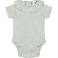 Antebies Organik Yeşil Jakarlı Yakası Fırfırlı Çıtçıtlı Kısa Kollu Kız Bebek Body