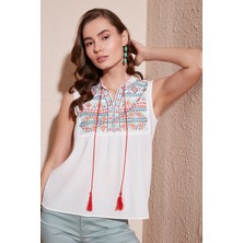 Lela Pamuklu Regular Fit Nakış Işlemeli Bluz Kadın Bluz 611BZ0249
