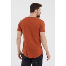 Tarz Cool Erkek Kırmızı Oval Etek Geniş Yaka %100 Pamuk Kısa Kollu Tişört