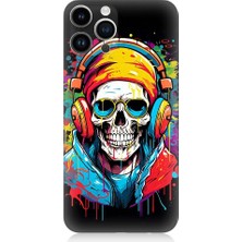 Teknomeg Apple iPhone 14 Pro Uyumlu Müzik Dinleyen Kurukafa Desenli Silikon Kılıf