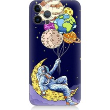 Teknomeg Apple iPhone 12 Pro Max Uyumlu Astronot ve Gezegenler Desenli Silikon Kılıf