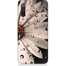 Teknomeg Xiaomi Mi 9se Uyumlu Papatya ve Su Damlaları Desenli Silikon Kılıf