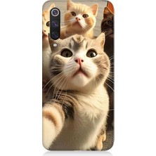Teknomeg Xiaomi Mi 9se Uyumlu Selfie Kediler Desenli Silikon Kılıf
