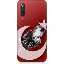 Teknomeg Xiaomi Mi 9se Uyumlu Kurt ve Bayrak Desenli Silikon Kılıf
