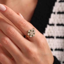 Sembol Gold Baget Detaylı Altın Taşlı Yüzük Emerald