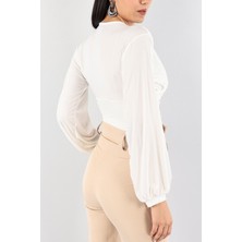 Hira Fashion Kadın Beyaz Sandy Kumaş V Yaka Balon Kollu Bluz