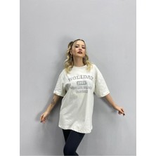 Black Sokak Kadın Beyaz Holıday 1961 Baskılı Oversize Bisiklet Yaka Tshirt