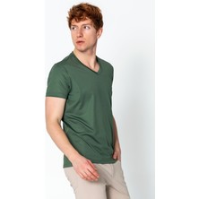 Cekmon Erkek Fit Rahat Naylon V Yaka Seyahatlik T-Shirt