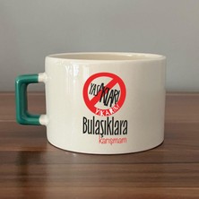 Mor Mürekkep Yasakları Yıkarım Bulaşıklara Karışmam Baskılı Yeşil Kulplu C Fincan