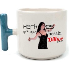 Mor Mürekkep Herkes Yer Içer Hesabı Dilber Öder Baskılı Mavi Kulplu T Kupa