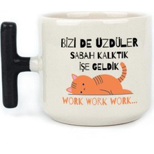 Mor Mürekkep Bizi De Üzdüler Turuncu Kedi Baskılı Siyah Kulplu T Kupa