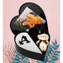 Giftstime Kişiye Özel Pleksi Baş Harf Tasarımlı Kalp Kutu ve Peluş Ayıcık Anahtarlık ve Kartanesi Kolye