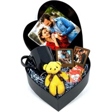 Giftstime Fotoğraflı Yeni Kalp Kutu Tasarımlı Kupa Çikolata Ayıcık Anahtarlık 2'li Çerçe Set