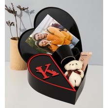 Giftstime Kişiye Özel Baş Harf Tasarımlı Kalp Kutu ve Peluş Ayıcık Anahtarlık ve Siyah Türk Kahvesi Fincanı