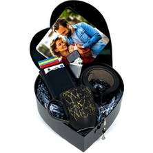 Giftstime Fotoğraflı Yeni Kalp Kutu Tasarımlı Kupa Çakmak Kemer Cüzdan Set