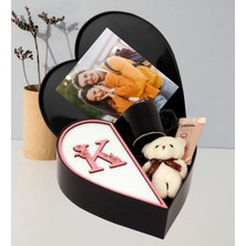 Giftstime Kişiye Özel Baş Harf Tasarımlı Kalp Kutu ve Peluş Ayıcık Anahtarlık ve Siyah Türk Kahvesi Fincanı