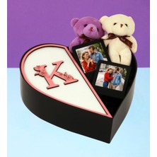 Giftstime Kişiye Özel Baş Harf Tasarımlı Kalp Kutu ve Çift Peluş Ayıcık Anahtarlık Siyah Çerçeve