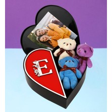 Giftstime Kişiye Özel Baş Harf Tasarımlı Kalp Kutu ve Peluş Ayıcık Anahtarlık Buketi