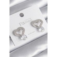Fy Butik Pirinç Gümüş Renk Zirkon Taşlı Kalp Model Damla Zirkon Taş Detay Kadın Küpe