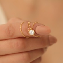 Nox Jewelry 14 Ayar Mikron Altın Kaplama Tek Taş Gümüş Kolye – Minimal Işıltılı Solitaire Model - CNS00154