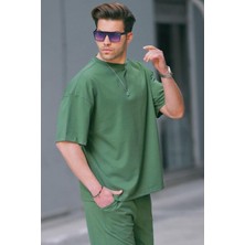 Yakamel Erkek Pamuklu Kısa Kollu Bol Kalıp T-Shirt