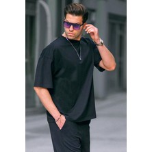 Yakamel Erkek Pamuklu Kısa Kollu Bol Kalıp T-Shirt