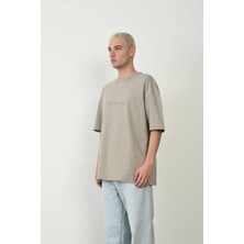 Tarz Yeri Unisex Baskılı Bisiklet Yaka Oversize T-Shirt - Boyalı Gri