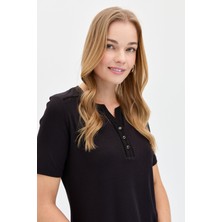 Desen Triko Kadın Omzu Ve Yaka Kenarı Işlemeli Pamuklu T-Shirt Siyah