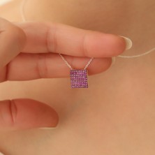 Nox Jewelry 925 Ayar Gümüş Işıltılı Pembe Taşlı Kare Kolye