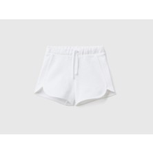 Benetton Kız Bebek Şort Beyaz Renkli Paça Tipi ile Rahat ve Şık Tasarım