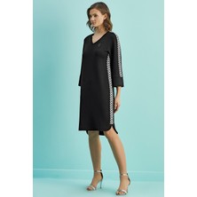 Guitar Şerit Detaylı Siyah Örme Elbise