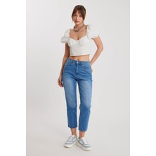 Vitrin Slim Fit Crop Mom Jean