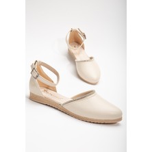 Dilimler Ayakkabı Yüzü Düz Karnı Yarık Model Baretli Ten Kadın Babet