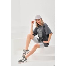 Aisha Elbise  Taş Desenli Oversize T-Shirt - Füme