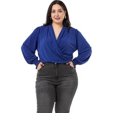 Disentis Modest Büyük Beden Kruvaze Kol Ağzı Lastik Gipe Detaylı Çıtçıtlı Indigo Bluz