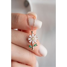 Nereze 925 Ayar Gümüş Rose Kaplama Beyaz Zirkon Taşlı Kır Çiçeği Kolye