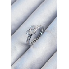 Takızon Pirinç Gümüş Renk Zirkon Taşlı Kalp Model Kadın Yüzük - TJ-BYK2911