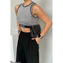 Zey Studio Kadın Gri Halter Yaka Logo Detaylı Biyeli Crop Atlet