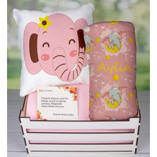 Ejoya Ahşap Sandıkta Kişiye Özel Yastık ve Battaniye Bebek Hediye Seti 109582