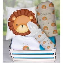 Ejoya Ahşap Sandıkta Kişiye Özel Zıbın Biberon Yastık ve Battaniye Bebek Hediye Seti 109707