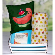 Ejoya Ahşap Sandıkta Kişiye Özel Yastık ve Battaniye Bebek Hediye Seti 109570