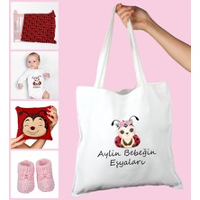 Ejoya Bebeklere Özel Çantasında Kişiye Özel Battaniye Zıbın Yastık ve Patik Bebek Hediye Seti 109904