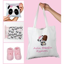 Ejoya Bebeklere Özel Çantasında Kişiye Özel Battaniye Yastık ve Patik Bebek Hediye Seti 109835